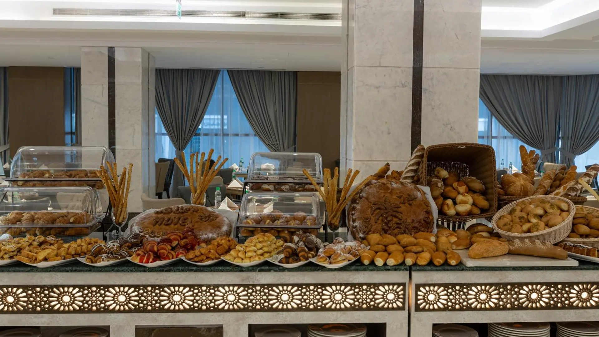 ***  Maien Taiba Hotel Medina Saudi Arabia